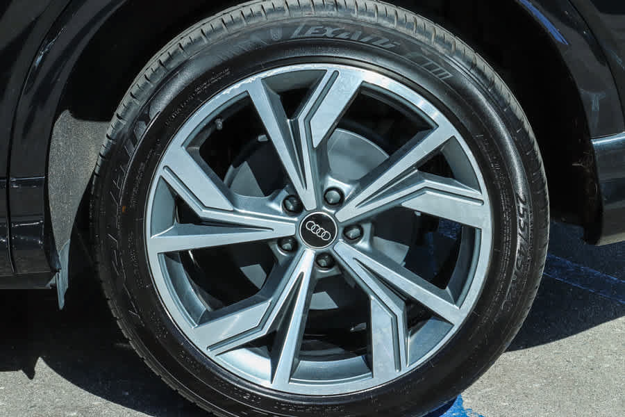 Used 2023 Audi Q4 e-tron Premium Plus w/ Premium Plus AWD/4WD image 11