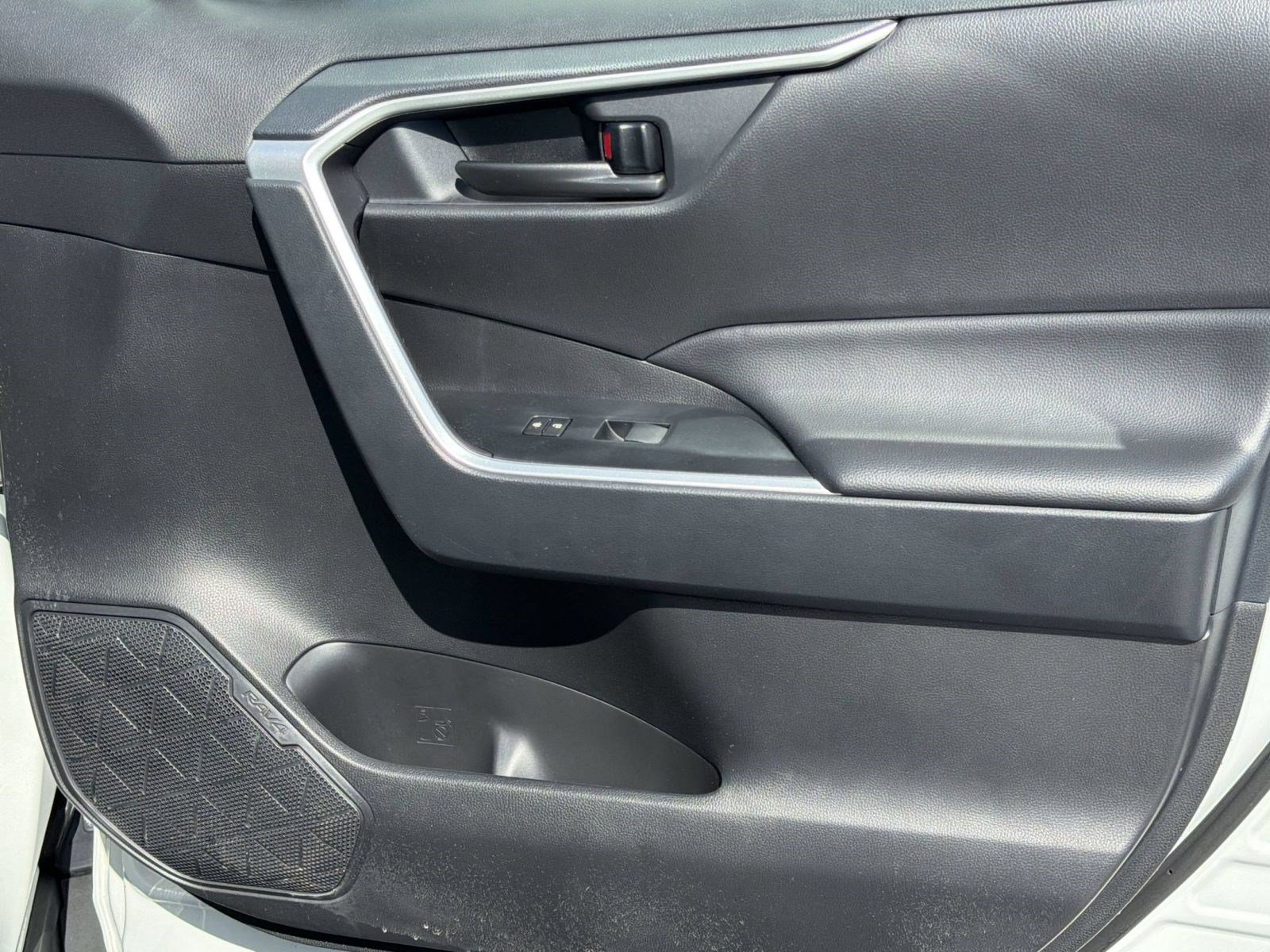 Certified 2024 Toyota RAV4 LE FWD image 34
