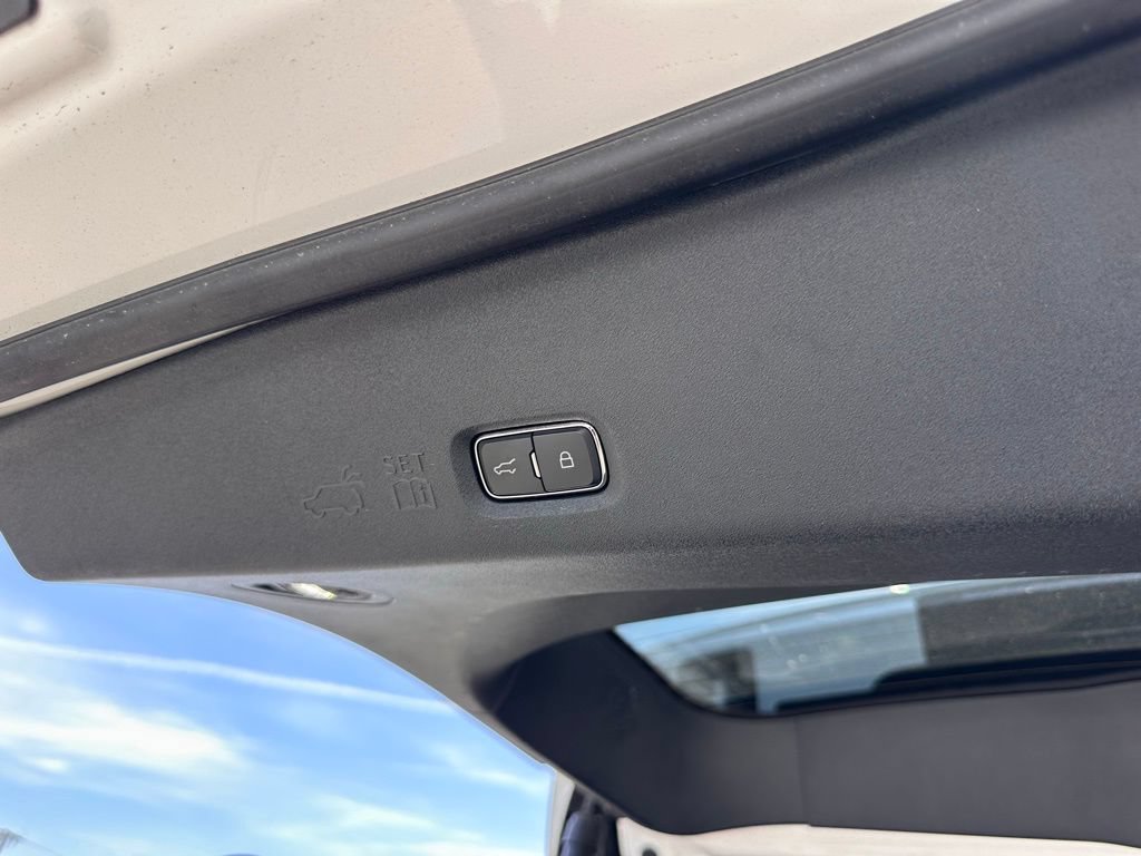 Used 2025 Ford Expedition Active AWD/4WD image 44