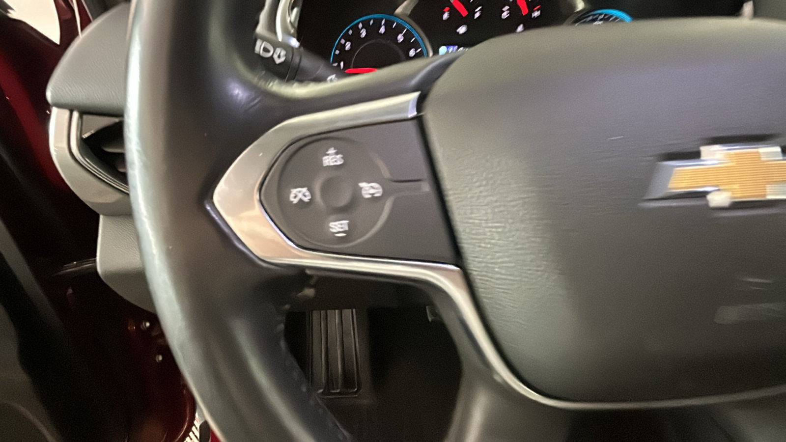 Used 2018 Chevrolet Traverse LT FWD image 20