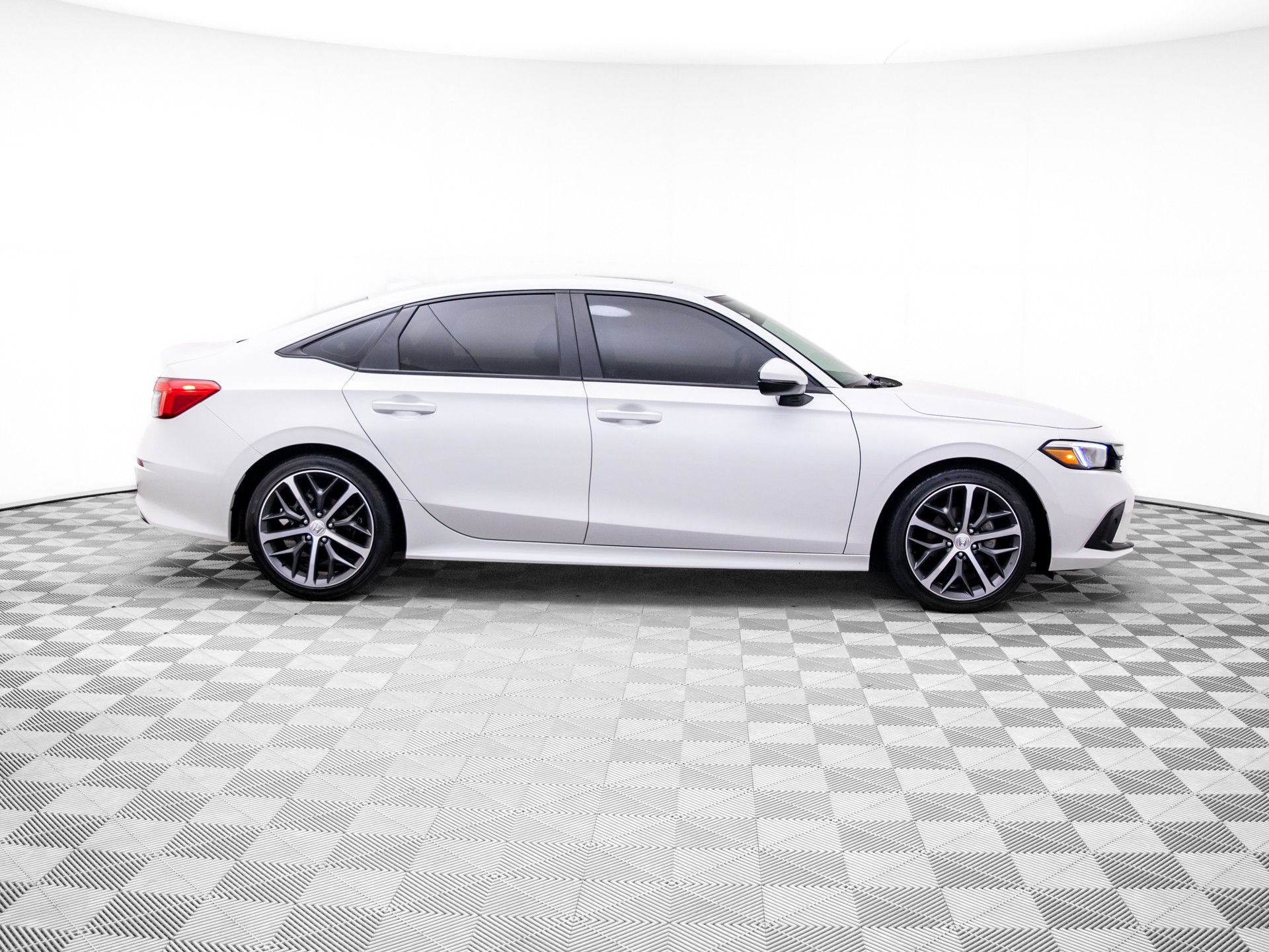 Used 2024 Honda Civic Touring image 7