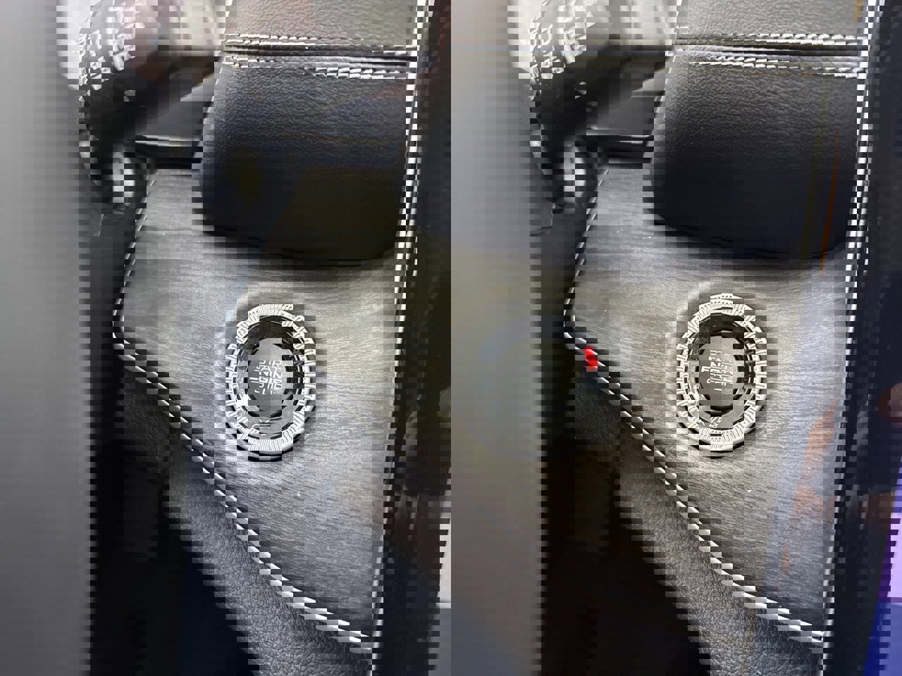 Used 2023 Jeep Grand Cherokee L Limited w/ Black Appearance Package image 24