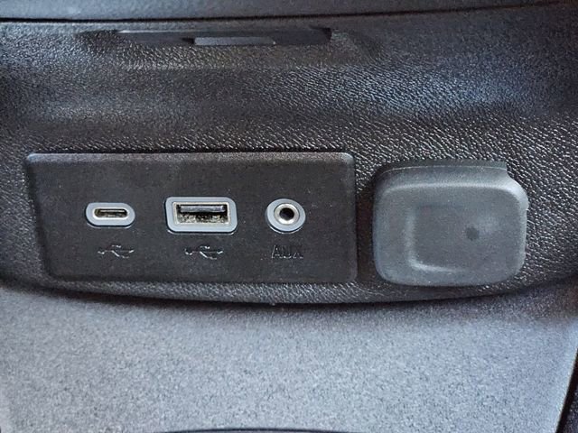 Used 2023 Chevrolet Malibu LT image 25