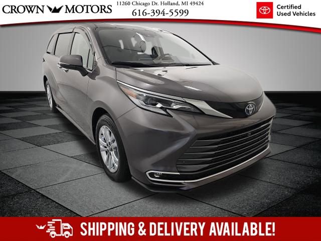 Used 2023 Toyota Sienna Platinum image 1