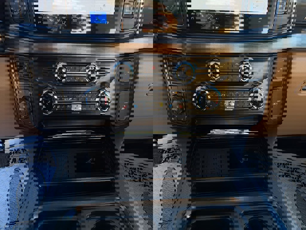 New 2026 Ford F350 Lariat w/ Lariat Ultimate Package image 14