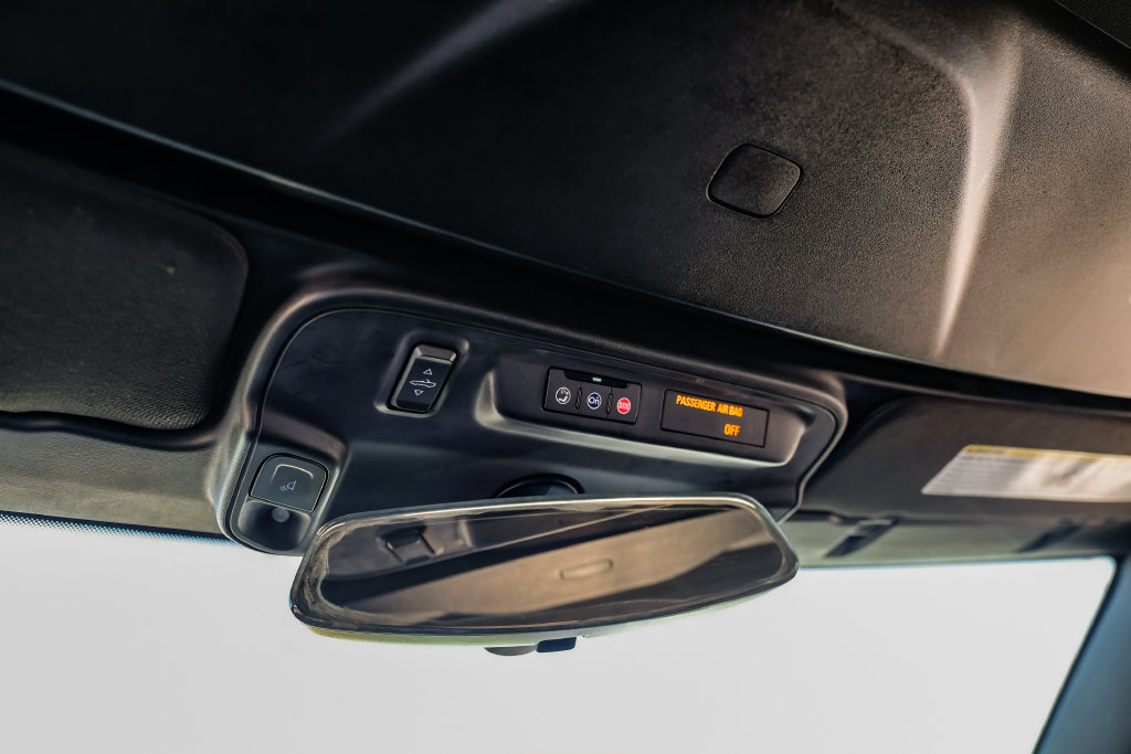 Used 2019 Chevrolet Camaro LT RWD image 23