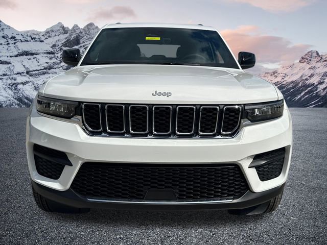 New 2026 Jeep Grand Cherokee Laredo X AWD/4WD image 2