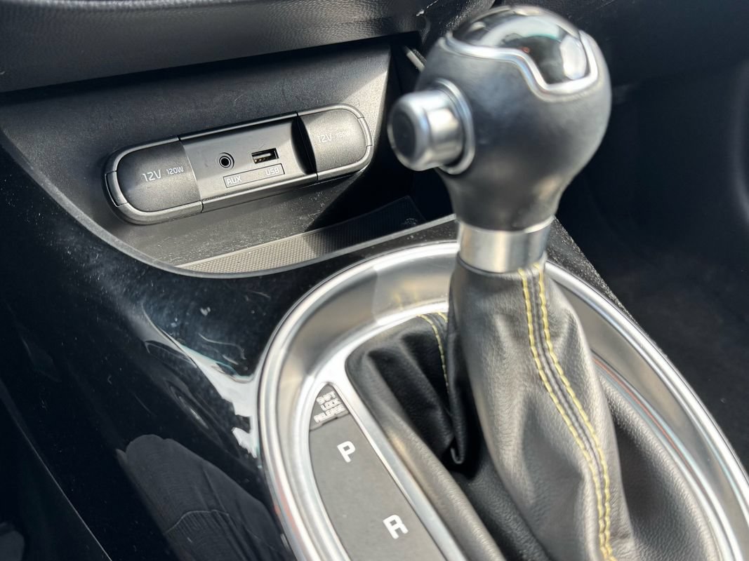 Used 2014 Kia Soul + w/ Audio Package FWD image 19