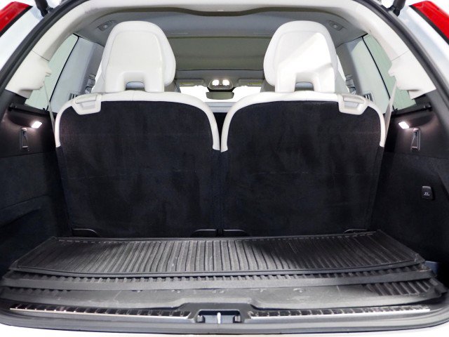 Used 2025 Volvo XC90 T8 Plus w/ Protection Package Premier image 41