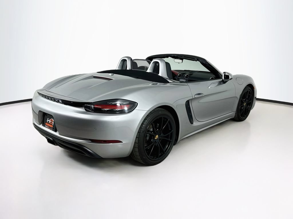 Used 2017 Porsche 718 Boxster RWD image 26