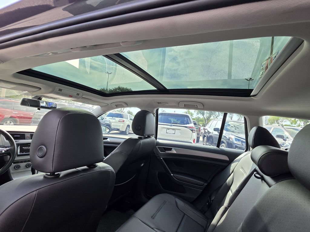 Used 2015 Volkswagen Golf TDI SE FWD image 16