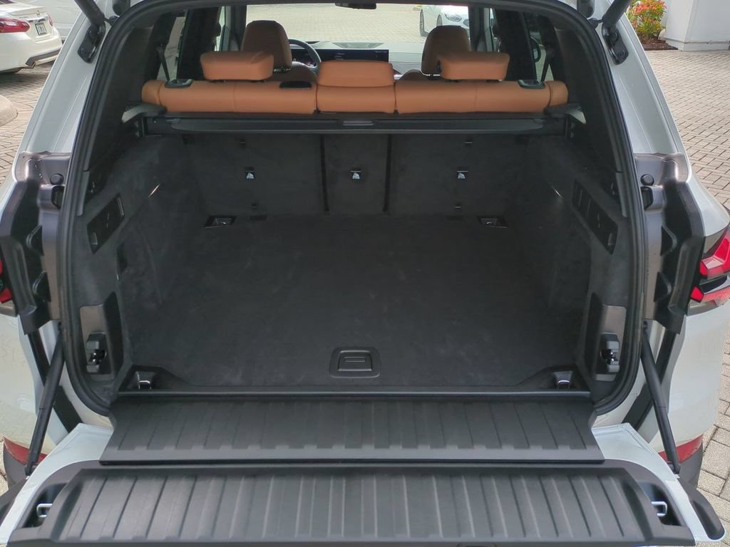 New 2026 BMW X5 xDrive40i w/ Premium Package AWD/4WD image 13