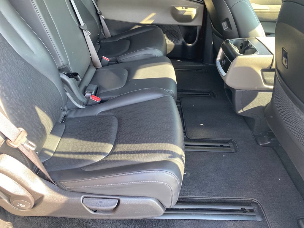 Used 2025 Kia Carnival FWD image 10