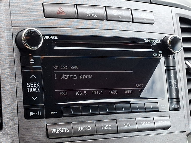 Used 2010 Toyota Venza AWD image 16