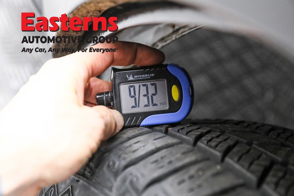 Used 2023 Ford Transit 350 XLT image 27