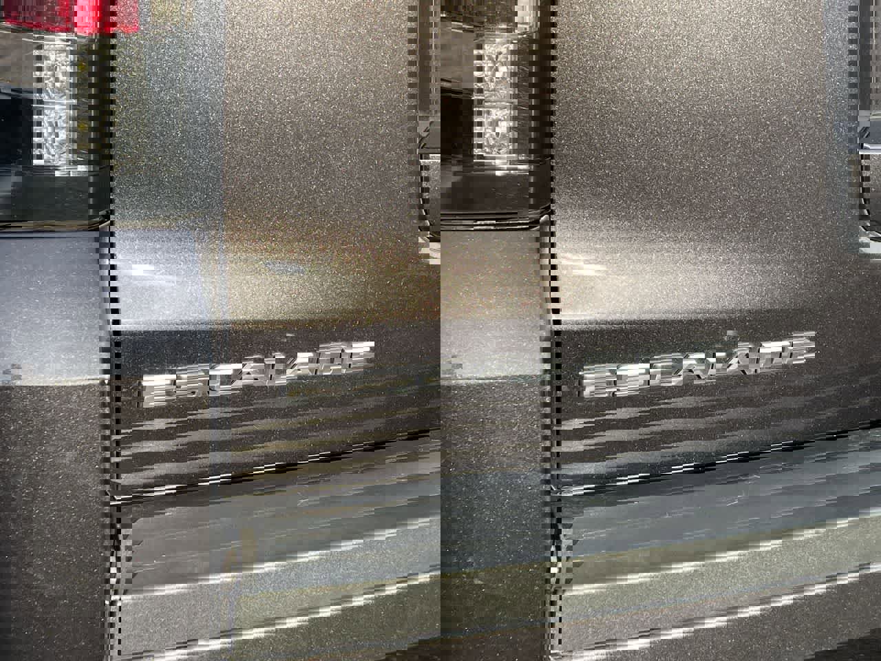 Used 2018 Cadillac Escalade ESV Luxury image 46