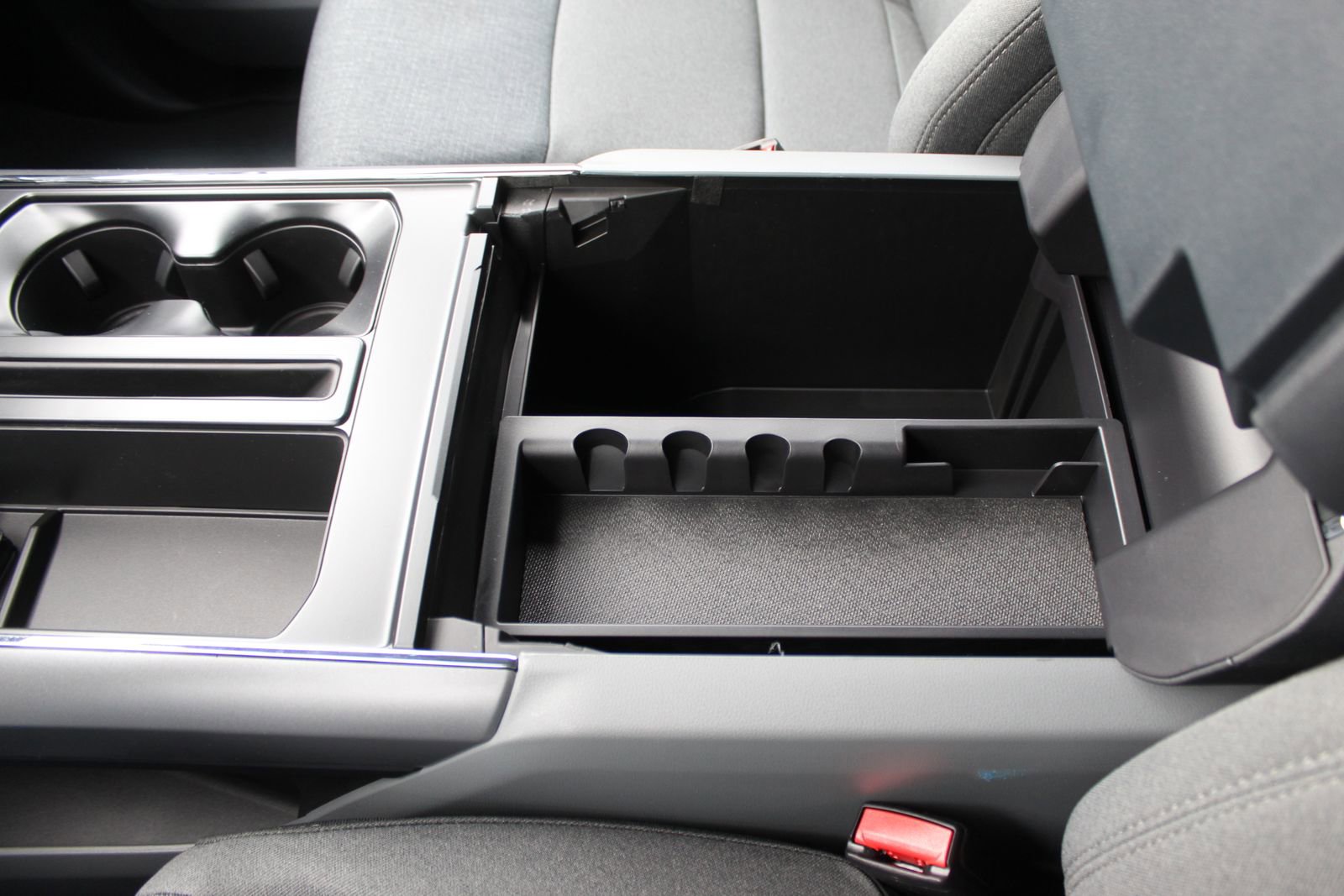 New 2025 Ford F150 XLT w/ Equipment Group 302A MID image 33