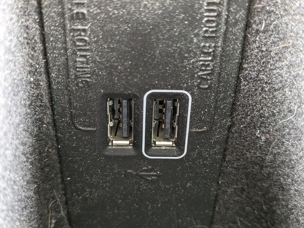 Certified 2022 Volvo XC90 T6 Momentum w/ Advanced Package image 23