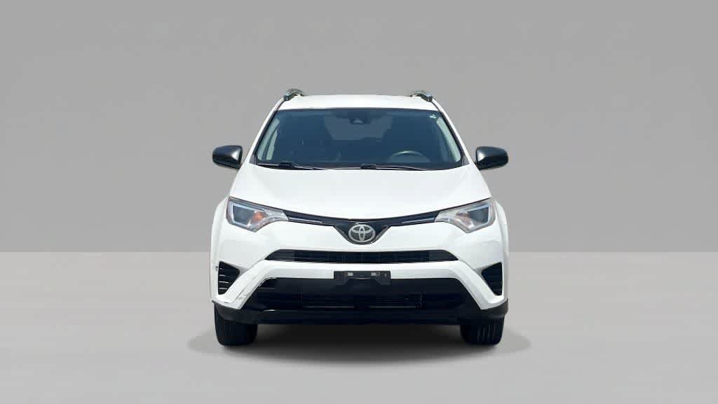 Used 2017 Toyota RAV4 LE AWD/4WD image 3