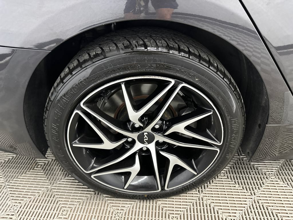 Used 2022 Kia Stinger GT-Line AWD/4WD image 18