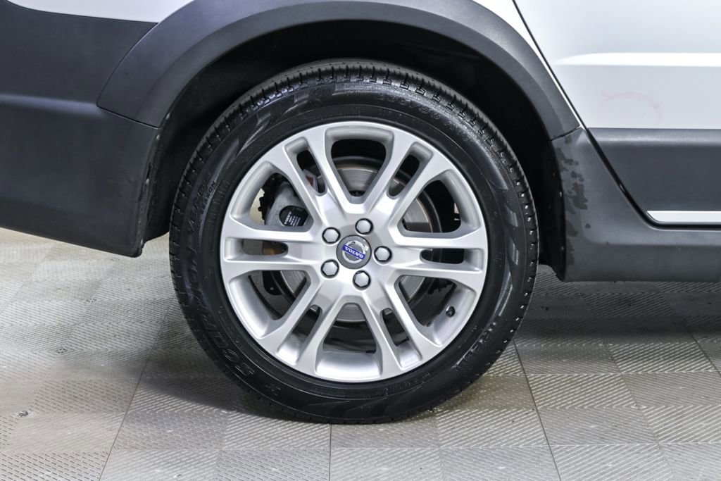 Used 2016 Volvo XC70 T5 Premier w/ Proximity Package AWD/4WD image 36