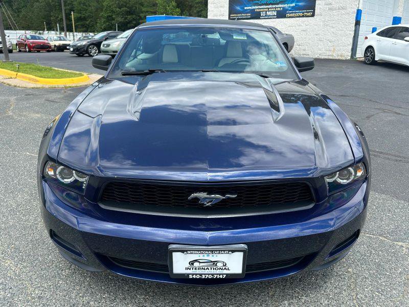 Used 2010 Ford Mustang Premium RWD image 6