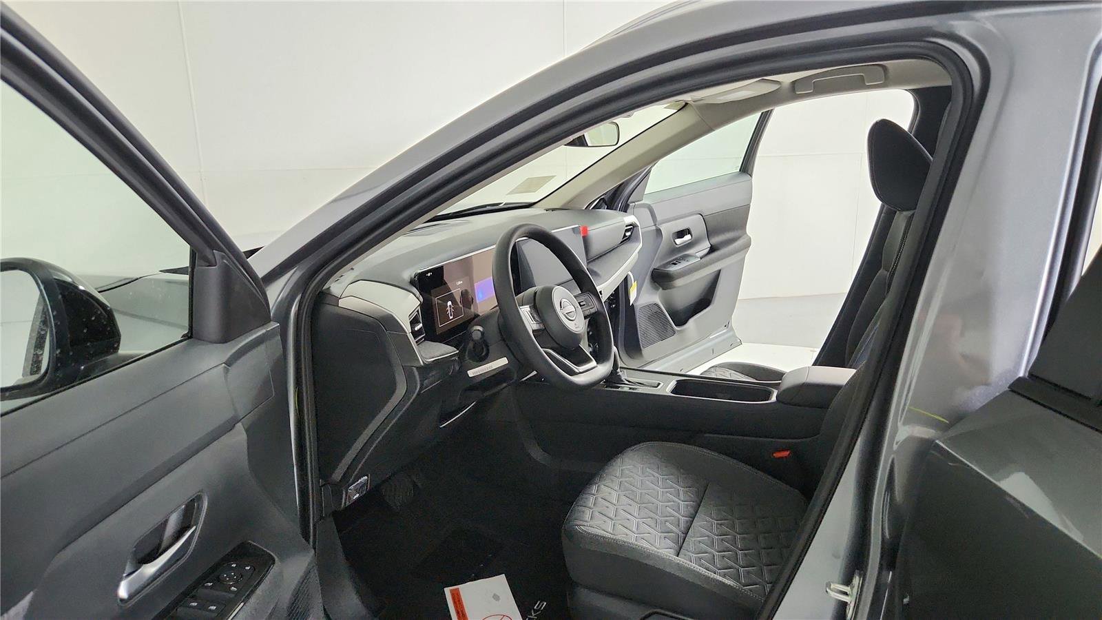 New 2026 Nissan Kicks SV w/ Cold Weather Package AWD/4WD image 9