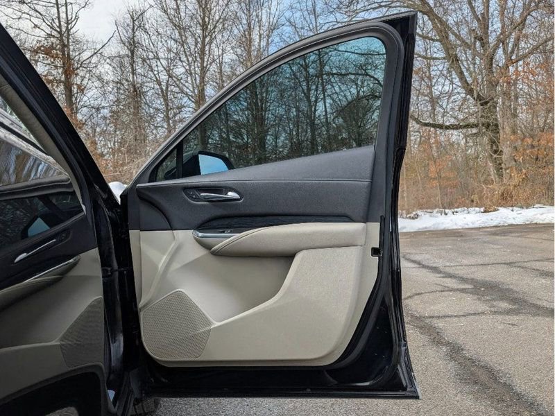 Used 2020 Cadillac XT4 Premium Luxury w/ Driver Awareness Package image 13