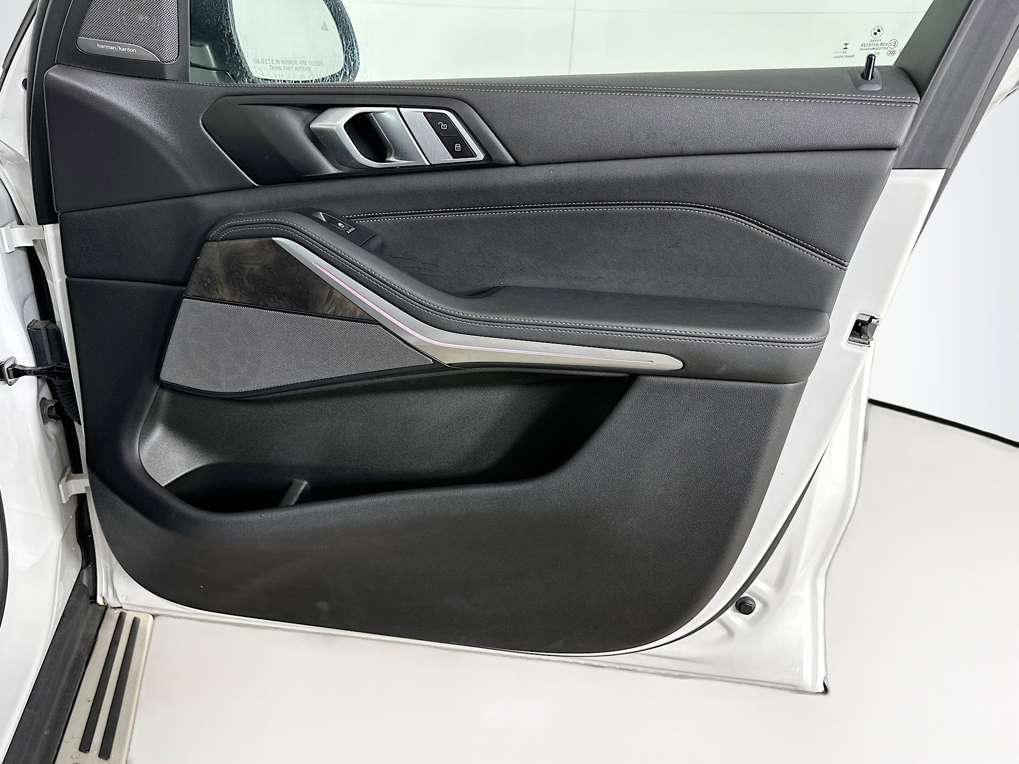 Used 2024 BMW X5 sDrive40i w/ Premium Package image 34