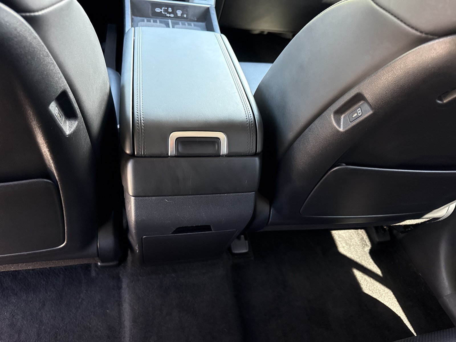 Certified 2025 Hyundai Santa Fe SEL FWD image 16