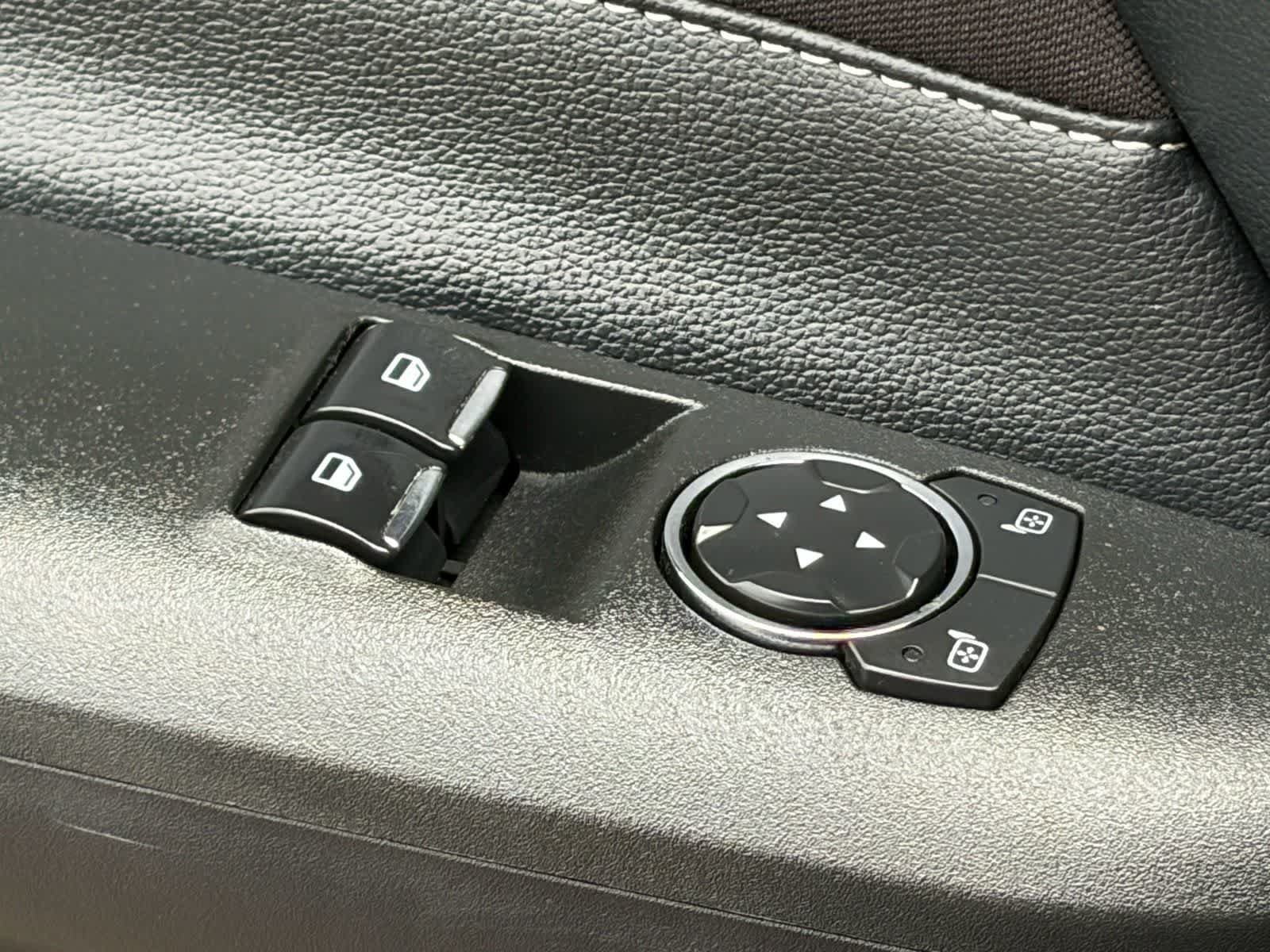 Used 2019 Ford Mustang Coupe RWD image 12