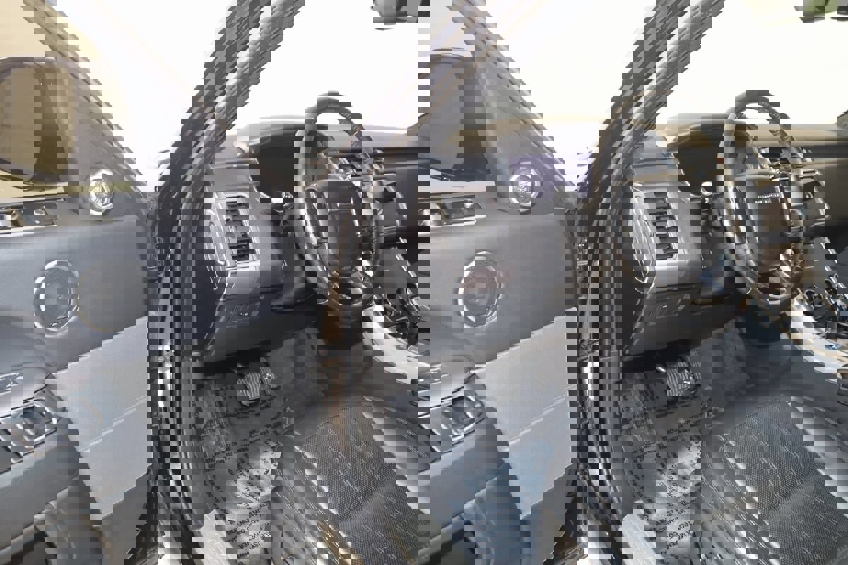 Used 2018 Land Rover Range Rover Sport HSE image 46