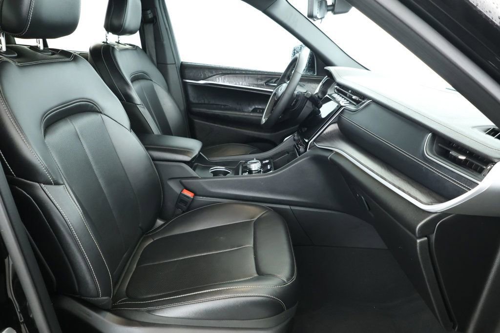 Used 2025 Jeep Grand Cherokee Limited 4xe image 21
