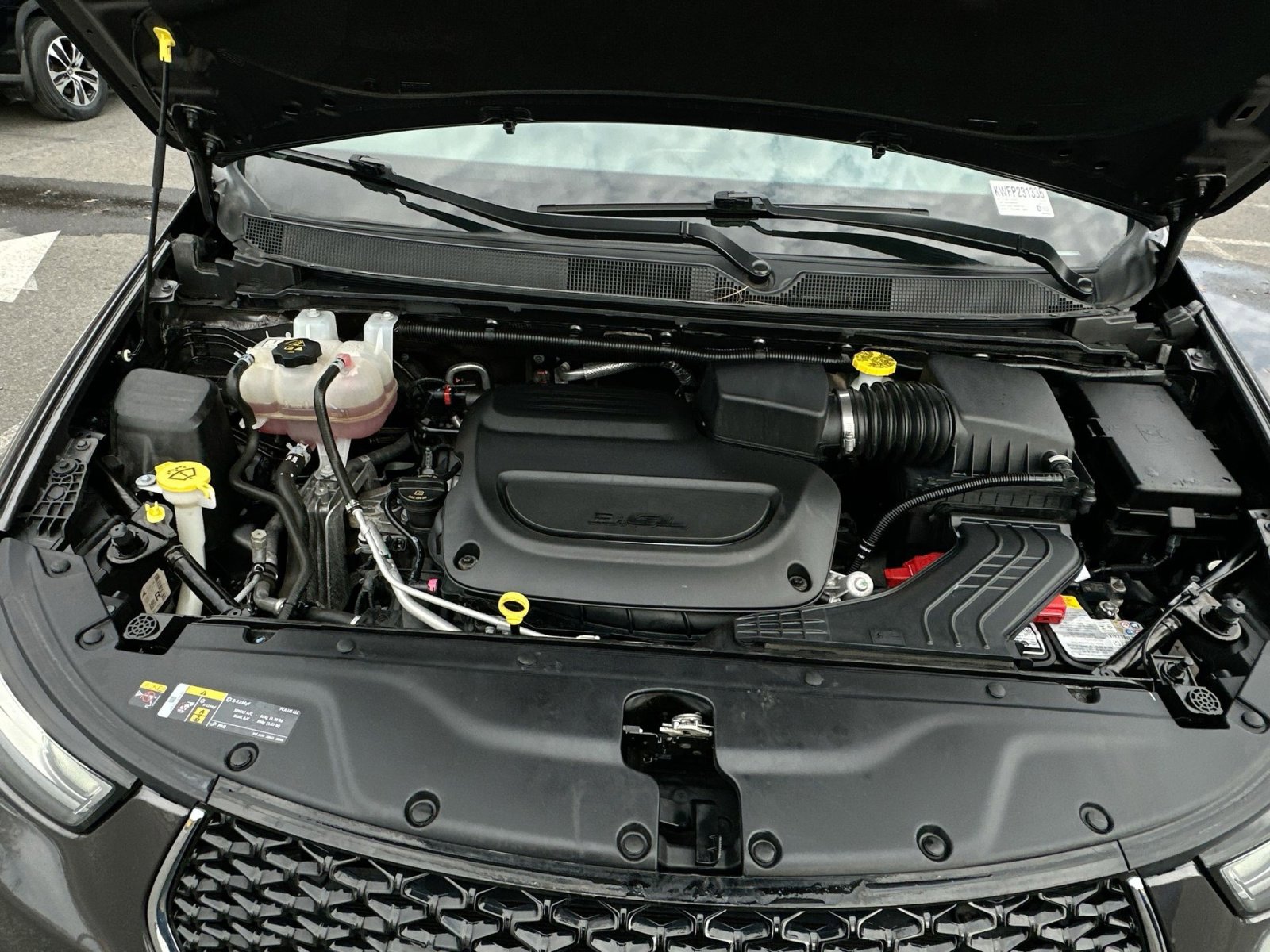 Used 2023 Chrysler Pacifica Touring-L image 39