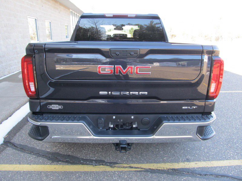 Used 2025 GMC Sierra 1500 SLT image 8