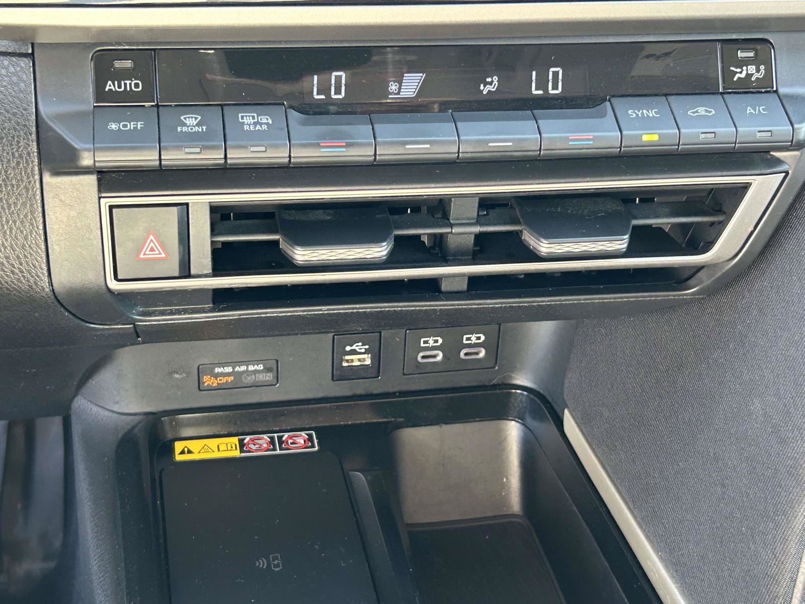 Used 2025 Toyota Camry LE FWD image 28