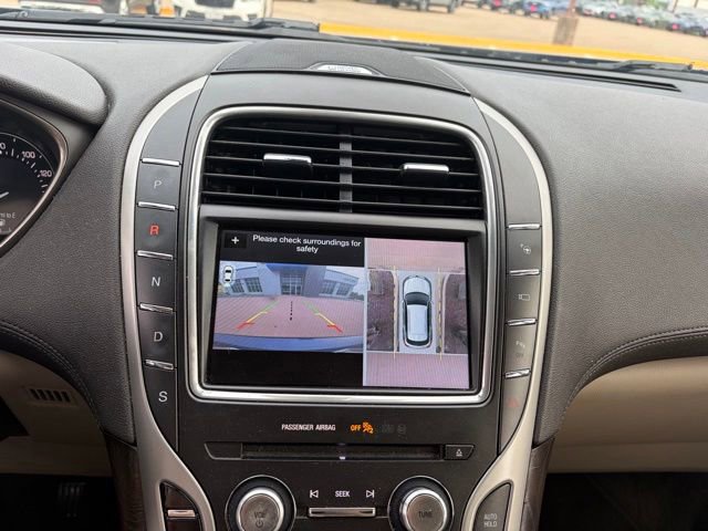 Used 2017 Lincoln MKX Reserve w/ Luxury Package FWD image 14