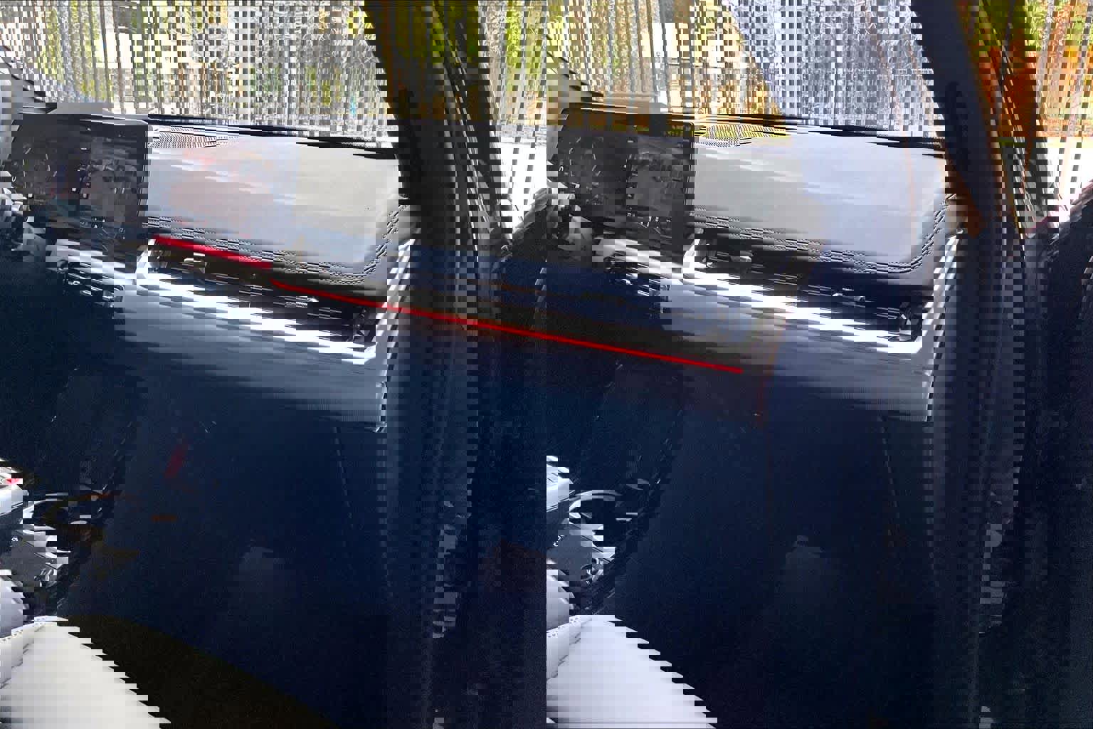 Certified 2025 BMW X1 xDrive28i image 18