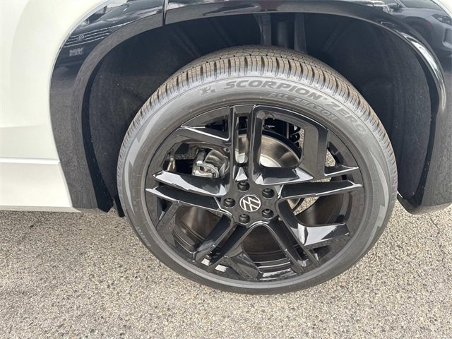 New 2026 Volkswagen Tiguan SE R-Line image 6