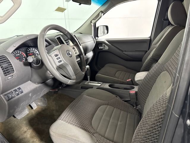 Used 2013 Nissan Frontier SV image 16