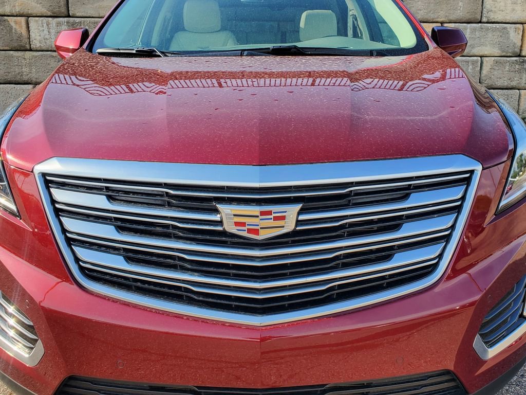Used 2017 Cadillac XT5 Luxury w/ Driver Awareness Package FWD image 9