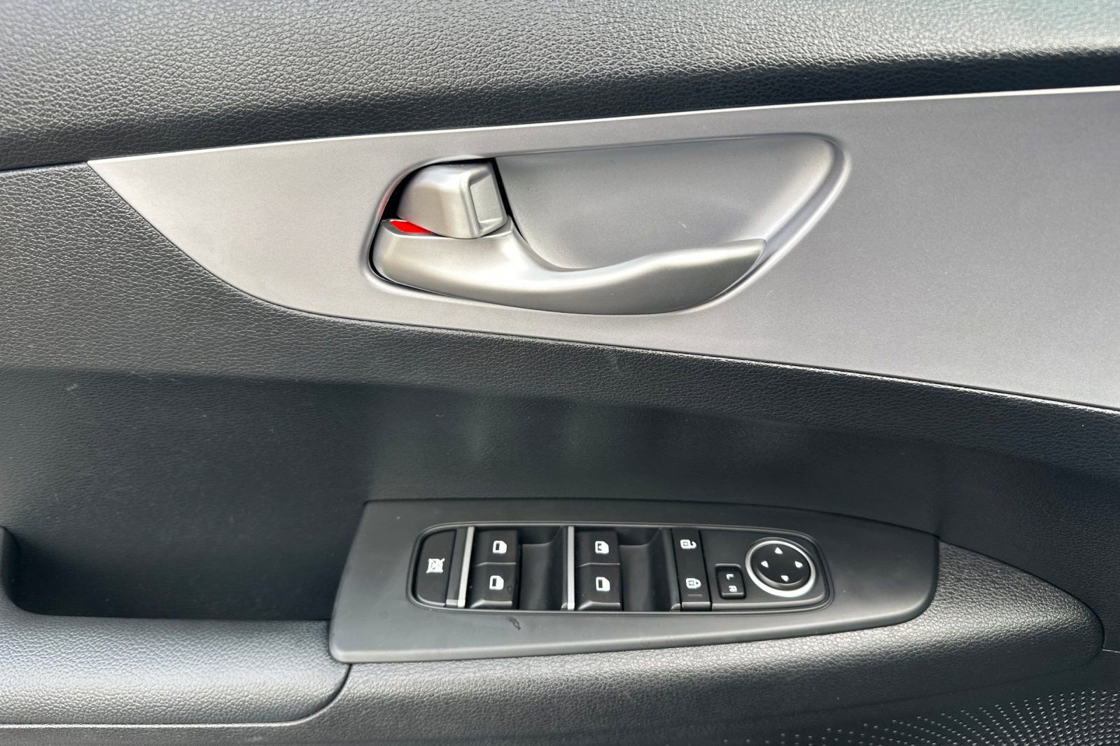 Used 2024 Kia Forte LX FWD image 8