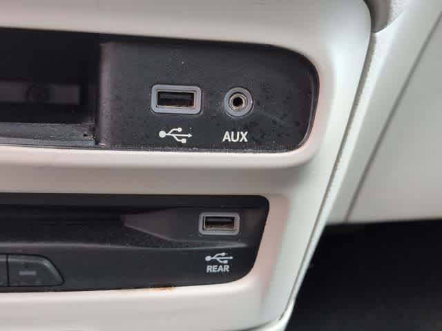Used 2018 Chrysler Pacifica Touring-L Plus w/ Advanced Safetytec Group image 31