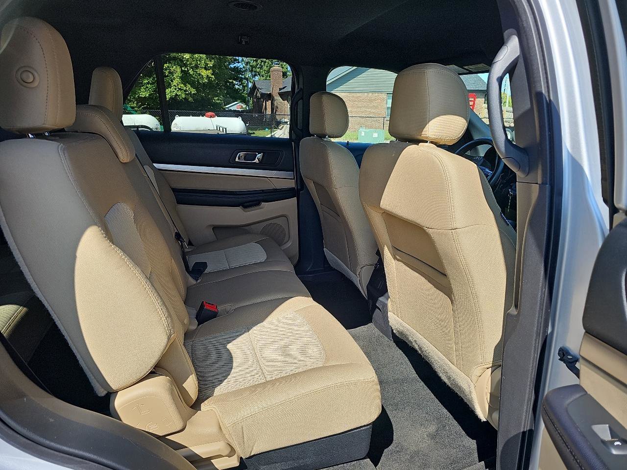 Used 2017 Ford Explorer FWD image 14