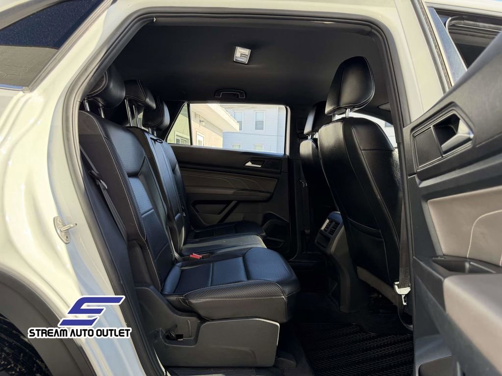 Used 2022 Volkswagen Atlas Cross Sport SE image 17