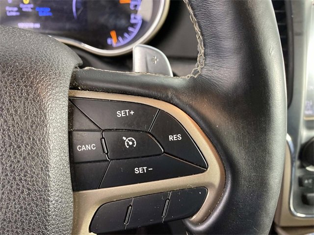Used 2017 Jeep Grand Cherokee Limited w/ Luxury Group II image 19