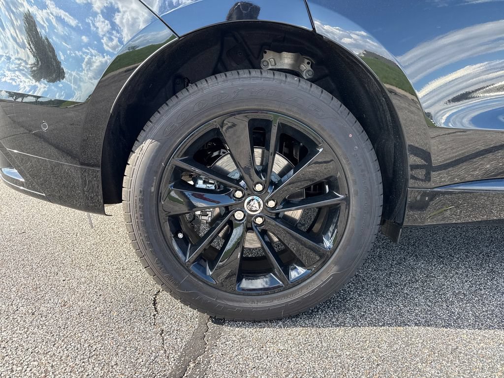 New 2026 Jaguar F-PACE R-Dynamic S AWD/4WD image 25