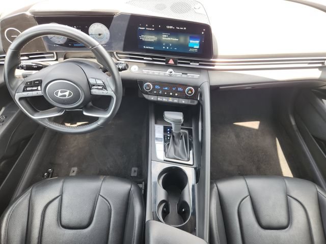 Used 2025 Hyundai Elantra Limited FWD image 27