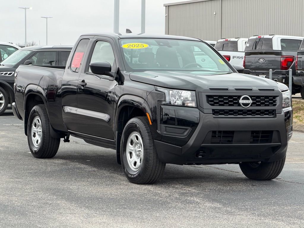 Used 2025 Nissan Frontier S image 2