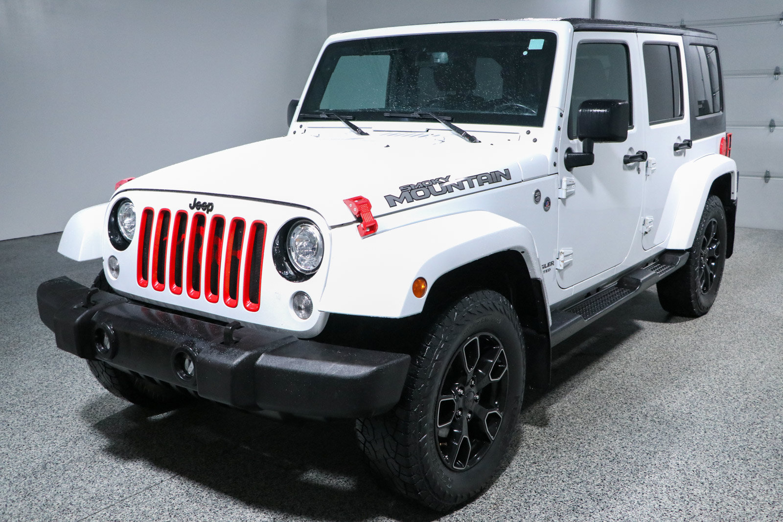 Used 2017 Jeep Wrangler Unlimited Sahara AWD/4WD image 29